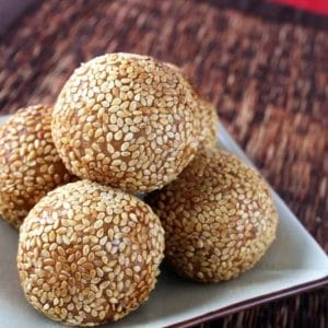 THALA BOLA (තල බෝල)